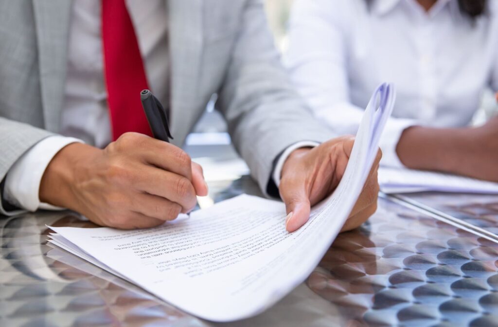 ¿En qué fijarse cuando firmas un contrato de arriendo?