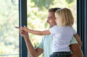 ¿Cómo cuidar a los niños y niñas si vives en departamento?